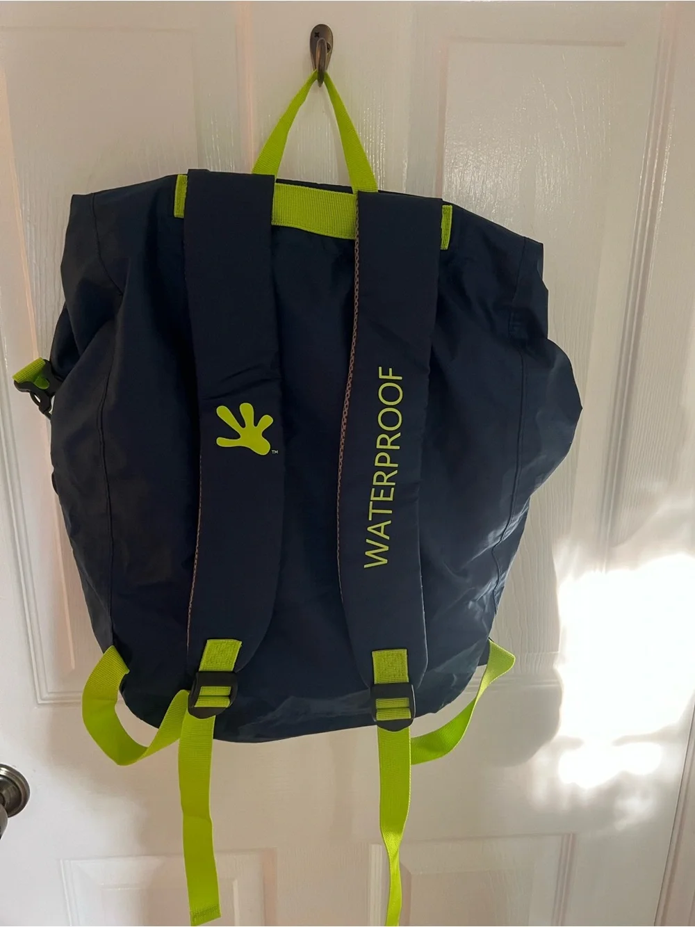 Geckobrands Waterproof 30L Backpack in Navy and Lime